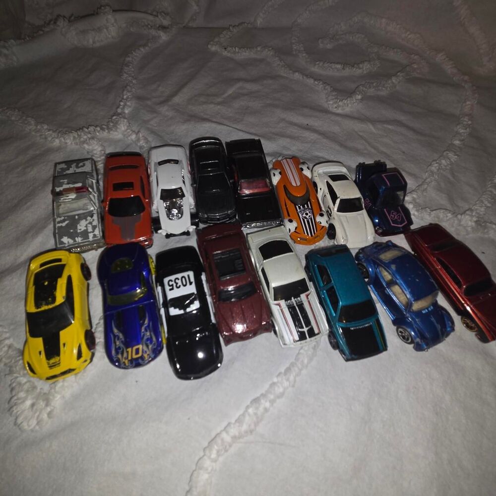 Lot of 16 Vintage & Modern Diecast Toy Cars Hot Wheels Matchbox Muscle Race Cars